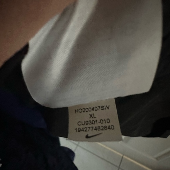 Boy’s Nike XL loose fit packable jacket. EX condition see pics - Picture 6 of 8